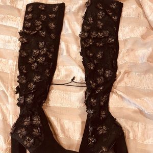Gorgeous pre new over knee high heels boots